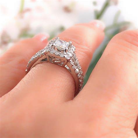 helzberg diamonds lost ring